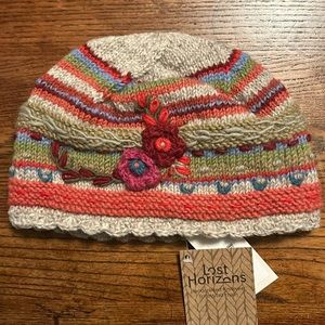 NWT Lost Horizons beanie